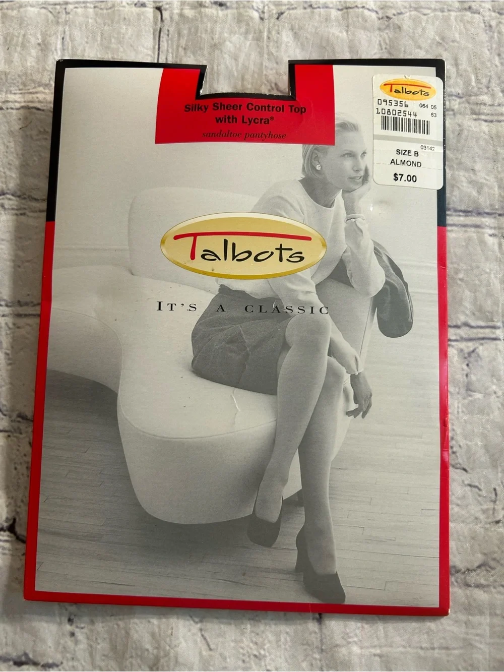 TALBOTS SILKY SHEER CONTROL TOP WITH LYCRA (2) PANTYHOSE OFF BLACK &ALMOND (B)